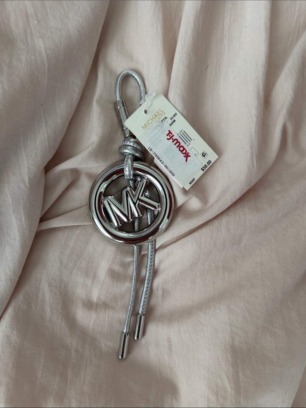 Bag charm! Michael Kors Silver Metallic MK Circle Bag Charm Keyring